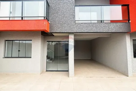 Sobrado com 3 Quartos à venda, 130m² no Balneário Albatroz, Matinhos