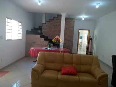 Sobrado com 2 Quartos à venda, 205m² no Jardim Ana Rosa, Taubaté
