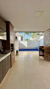 Casa de Condomínio com 4 Quartos à venda, 240m² no Jardins Verona, Goiânia