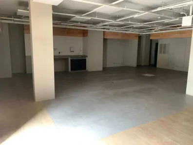 Ponto Comercial para alugar, 200m² no Tanque, Rio de Janeiro
