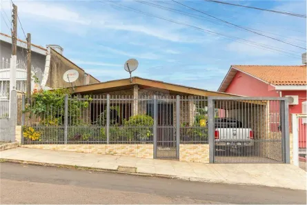 Casa com 3 Quartos à venda, 180m² no Vila Monte Carlo, Cachoeirinha