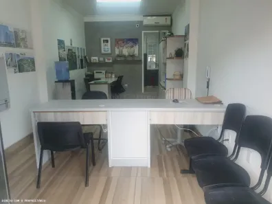 Ponto Comercial com 3 Quartos para alugar, 100m² no Itapuã, Salvador