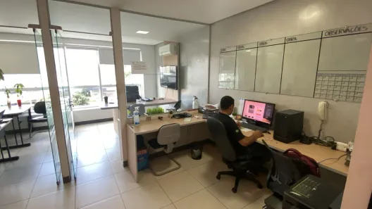 Sala Comercial à venda, 38m² no Jardim Goiás, Goiânia