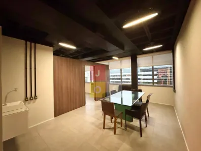 Sala Comercial para alugar, 47m² no Barra Olímpica, Rio de Janeiro