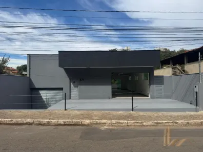 Ponto Comercial para alugar, 360m² no Centro, Sabará