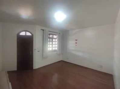 Sobrado com 11 Quartos para alugar, 400m² no Guará I, Brasília