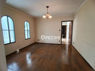 Casa com 2 Quartos à venda, 135m² no Estádio, Rio Claro