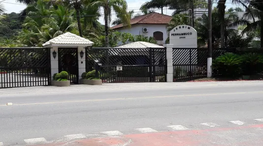 Casa de Condomínio com 4 Quartos para venda ou aluguel, 320m² no Balneário Praia do Pernambuco, Guarujá