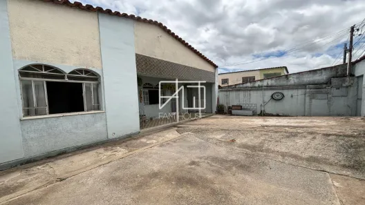 Casa com 5 Quartos à venda, 160m² no Dom Bosco, Belo Horizonte