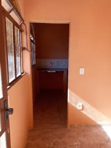 Casa com 3 Quartos para alugar, 40m² no Vista Alegre - 1ª Seção, Ibirité