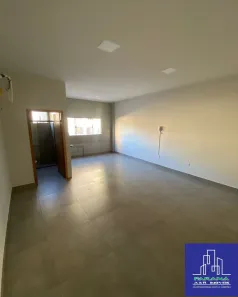 Kitnet com 1 Quarto para alugar, 35m² no Zona 07, Maringá