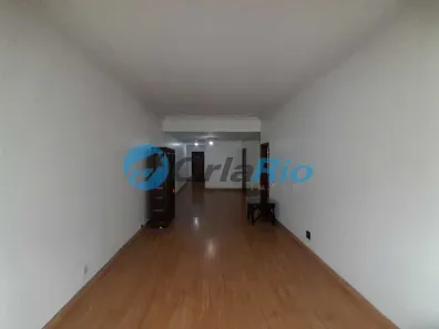 Apartamento com 3 Quartos para alugar, 119m² no Copacabana, Rio de Janeiro
