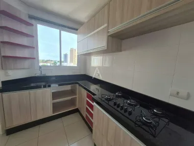 Apartamento com 3 Quartos para alugar, 87m² no Centro, Cascavel