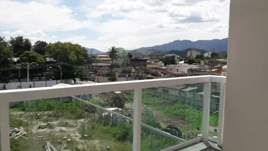 Apartamento com 2 Quartos à venda, 57m² no Bangu, Rio de Janeiro