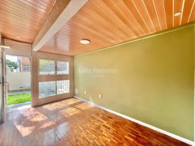 Casa com 2 Quartos para alugar, 100m² no Santo Antônio, Belo Horizonte