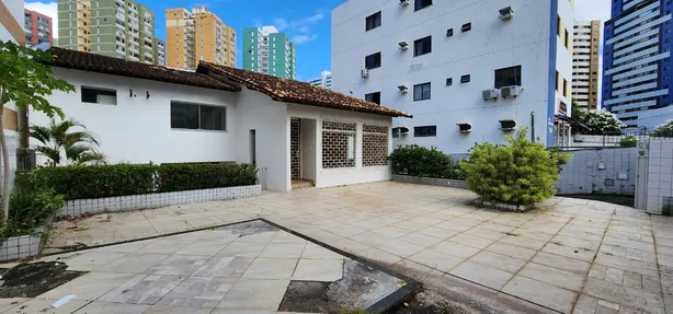 Imóvel Comercial com 5 Quartos para alugar, 421m² no Pituba, Salvador