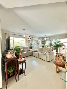 Casa de Condomínio com 4 Quartos para alugar, 242m² no Loteamento Portal do Sol II, Goiânia