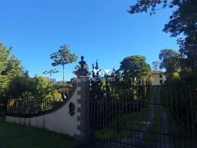 Casa de Condomínio com 4 Quartos para alugar, 240m² no Samambaia, Petrópolis