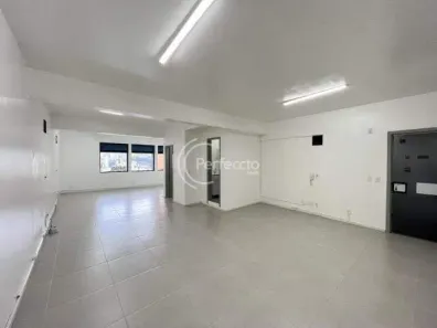 Sala Comercial à venda, 60m² no Centro, Caxias do Sul