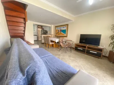 Casa de Condomínio com 2 Quartos para alugar, 100m² no Ogiva, Cabo Frio