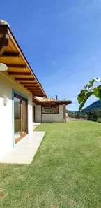 Casa com 4 Quartos para alugar, 266m² no Pedro do Rio, Petrópolis