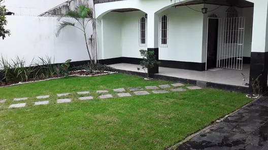 Sobrado com 6 Quartos à venda, 381m² no Centro, Lauro de Freitas