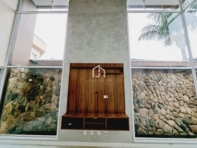 Casa de Condomínio com 3 Quartos para alugar, 216m² no Parque São Luís, Taubaté