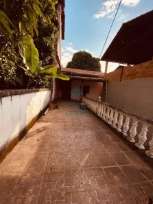 Casa com 3 Quartos à venda, 140m² no Nossa Senhora da Saúde, Belo Horizonte