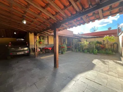 Casa com 4 Quartos à venda, 200m² no Cardoso (Barreiro), Belo Horizonte