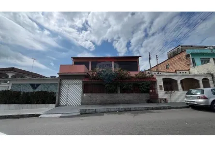 Casa com 4 Quartos à venda, 404m² no Santo Antônio, Manaus