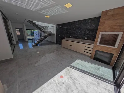 Sobrado com 4 Quartos à venda, 167m² no Riviera, Matinhos
