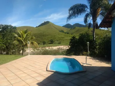 Fazenda/Sítio com 3 Quartos à venda, 1600m² no Trapiche, Macaé