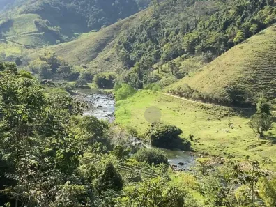 Fazenda/Sítio com 3 Quartos à venda, 484000m² no Centro, Casimiro de Abreu