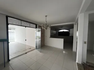 Casa com 3 Quartos para venda ou aluguel, 200m² no Nossa Senhora de Nazaré, Natal