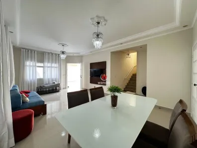 Sobrado com 4 Quartos à venda, 264m² no Jardim Las Palmas, Guarujá