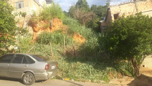 Lote/Terreno à venda, 1000m² no Jardim dos Comerciários (Venda Nova), Belo Horizonte