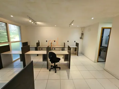 Sala Comercial para alugar, 60m² no Quarteirão Brasileiro, Petrópolis
