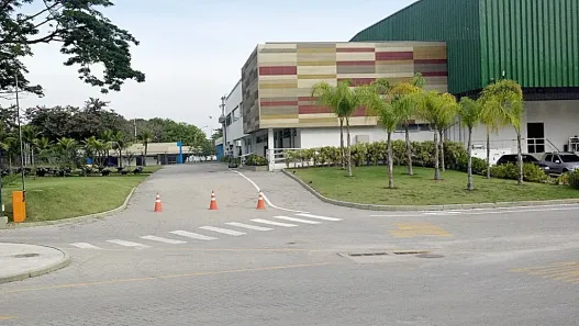Galpão/Depósito/Armazém para alugar, 883m² no Taquara, Rio de Janeiro
