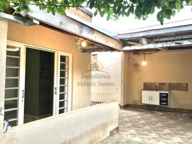 Casa com 2 Quartos à venda, 140m² no Parque São Luís, Taubaté