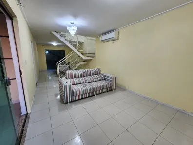 Casa de Condomínio com 3 Quartos à venda, 175m² no Parque 10 de Novembro, Manaus