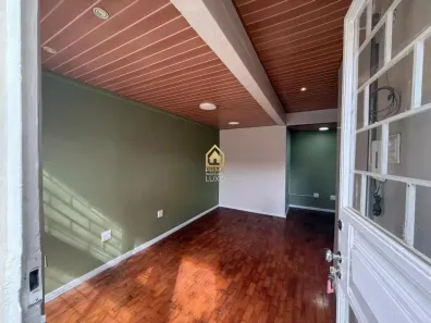 Casa com 2 Quartos para alugar, 90m² no Santo Antônio, Belo Horizonte