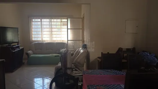 Casa com 2 Quartos à venda, 194m² no Centro, Araraquara