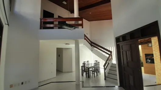 Casa de Condomínio com 4 Quartos para alugar, 196m² no Candelária, Natal
