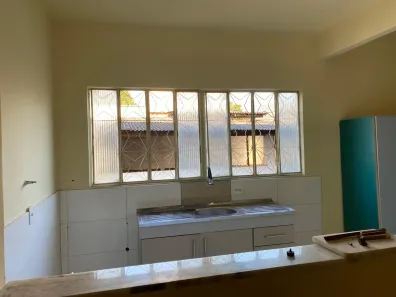 Casa com 2 Quartos para alugar, 70m² no Campo Grande, Rio de Janeiro