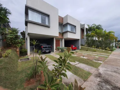Casa de Condomínio com 3 Quartos para venda ou aluguel, 300m² no Alphaville (Abrantes), Camaçari
