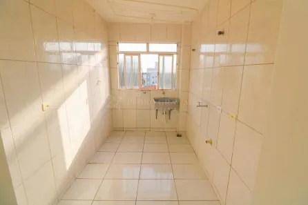 Kitnet com 1 Quarto para alugar, 38m² no Zona 07, Maringá