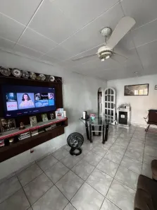 Casa com 3 Quartos à venda, 200m² no Compensa, Manaus