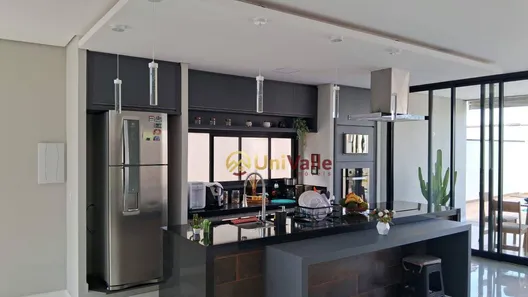 Casa de Condomínio com 3 Quartos para venda ou aluguel, 326m² no Quiririm, Taubaté