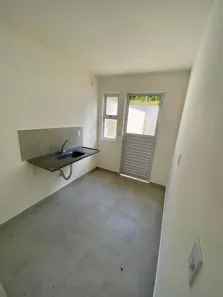 Casa de Condomínio com 2 Quartos para alugar, 44m² no Adrianópolis, Manaus
