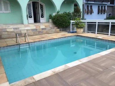 Casa de Condomínio com 4 Quartos para alugar, 300m² no Freguesia (Jacarepaguá), Rio de Janeiro